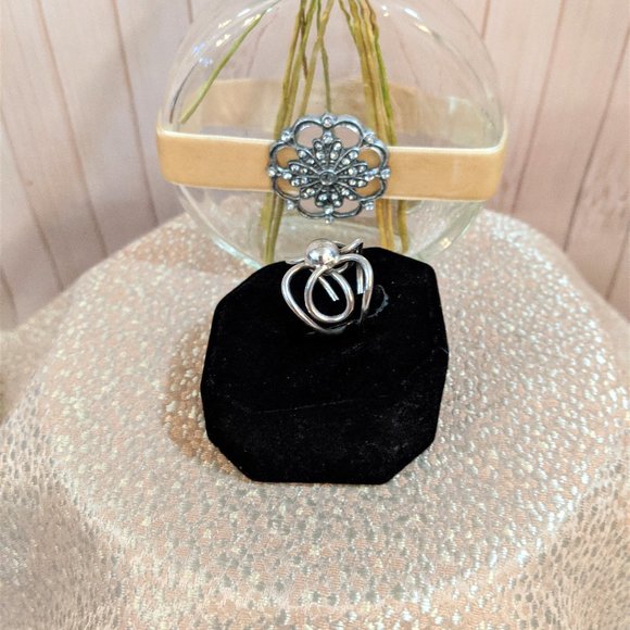 Wave Ball Ring Size 8 - Picture 4 of 4